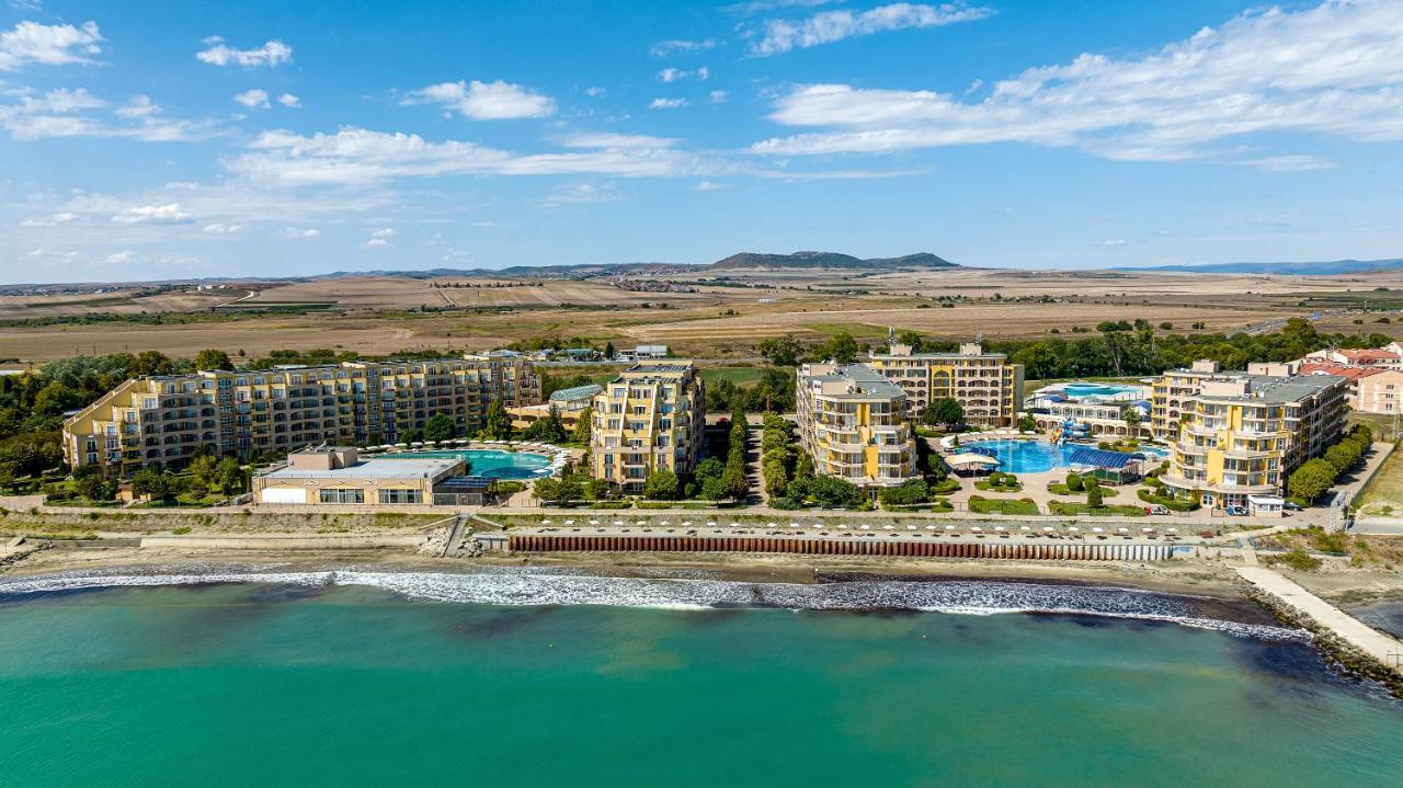 אהלוי Midia Family Resort All-Inclusive מראה חיצוני תמונה